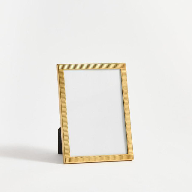 Maeve Thin Metal Frame Brass 5"X7"