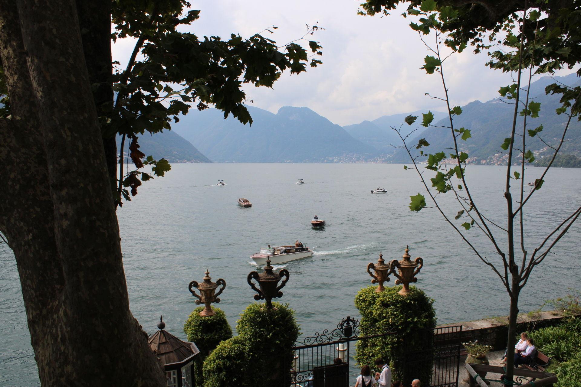 The Wedding Website of Celeste Estrada and Alfredo Ulloa