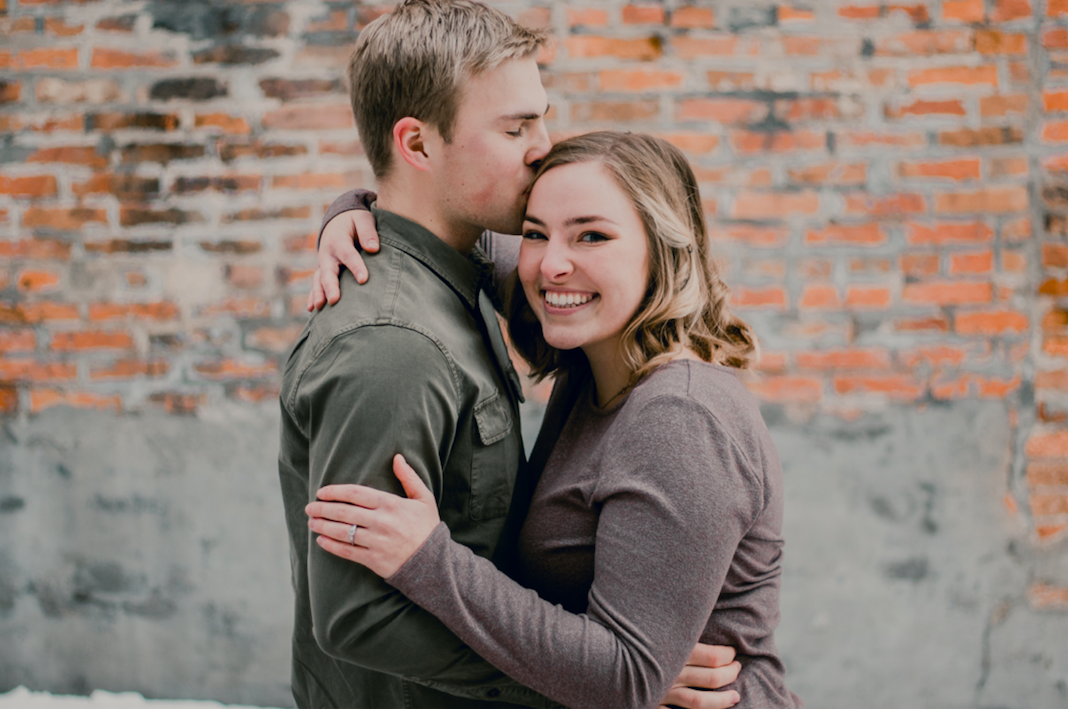 The Wedding Website of Hallie Spore and Oliver Dies