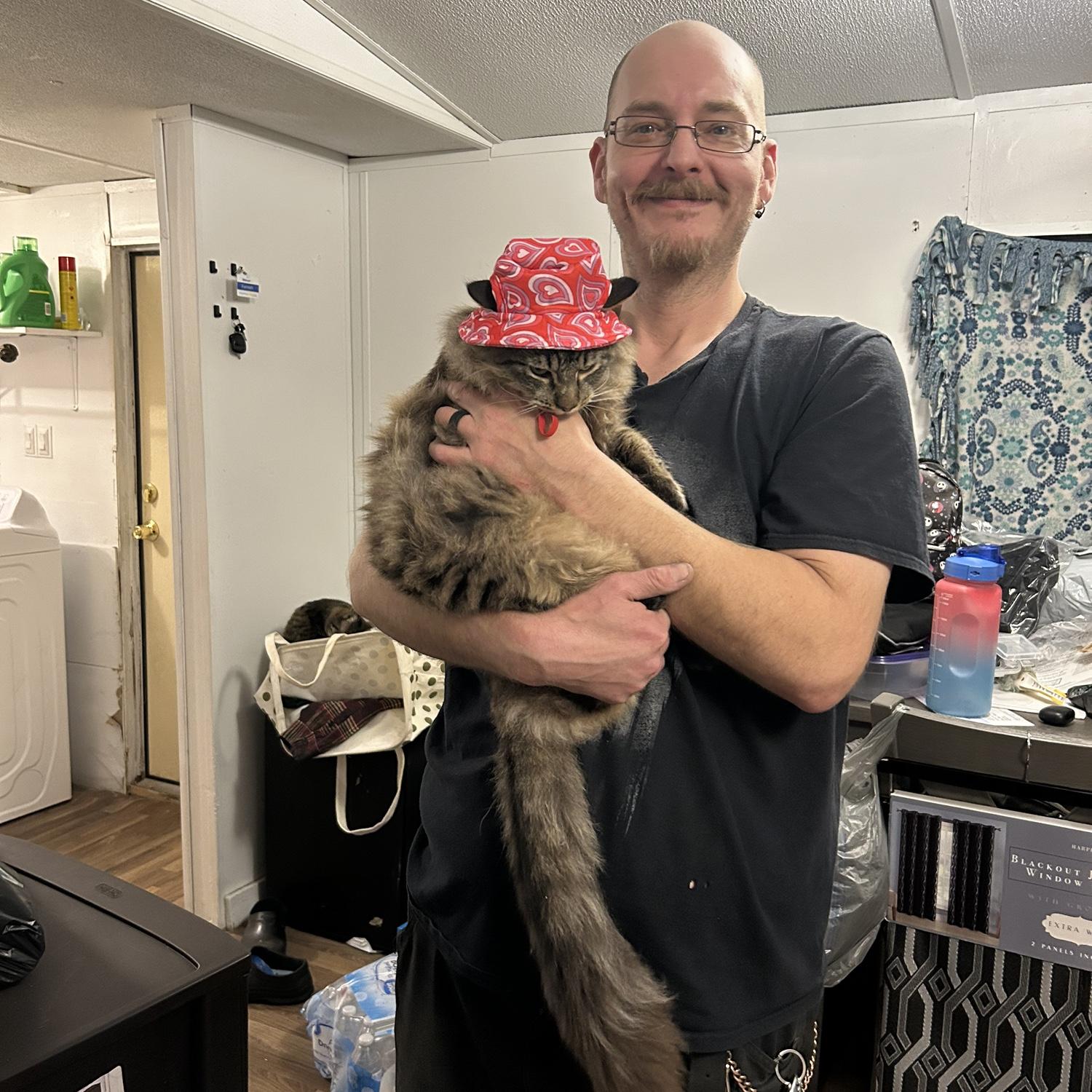 This man who doesn’t like cats bought a bucket hat for the youngest of the group… Sir didn’t like it but it’s still so adorable!!