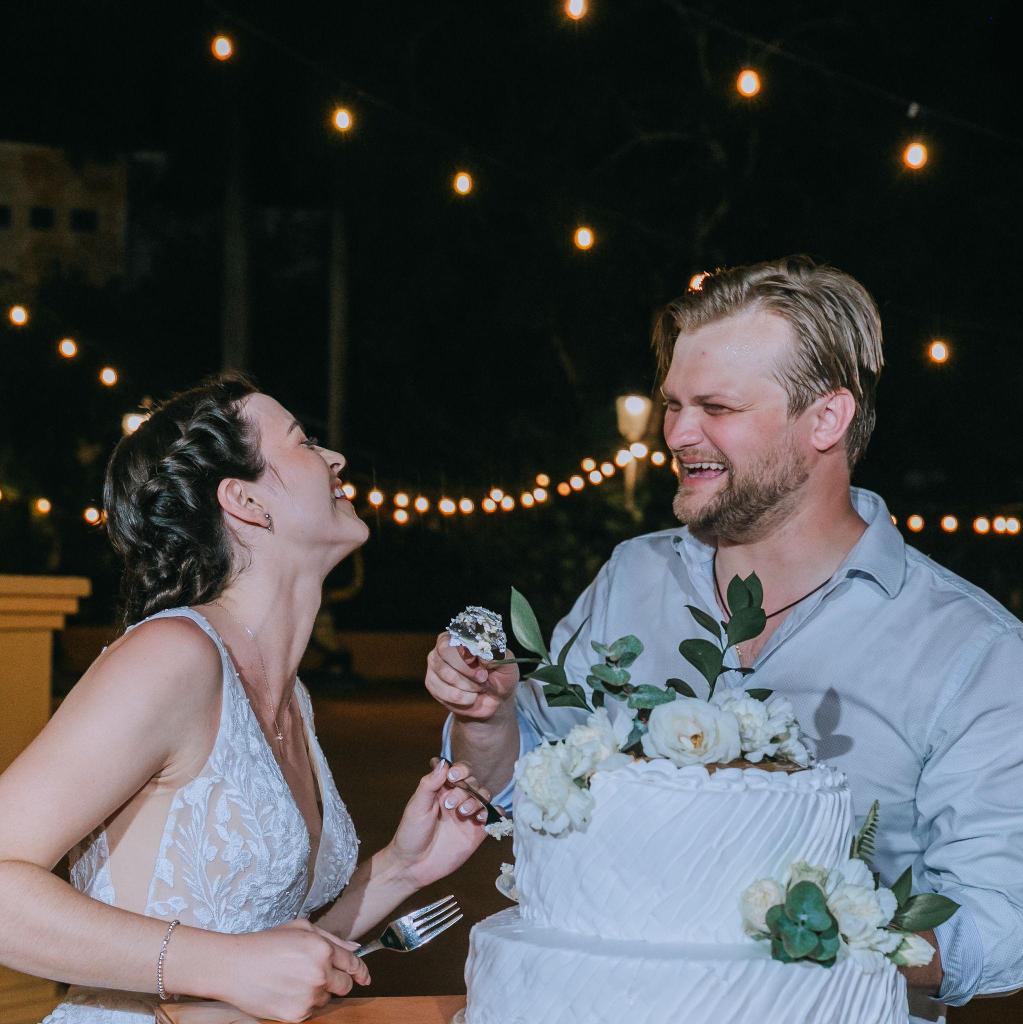 Our dulce de leche wedding cake was marvelous!