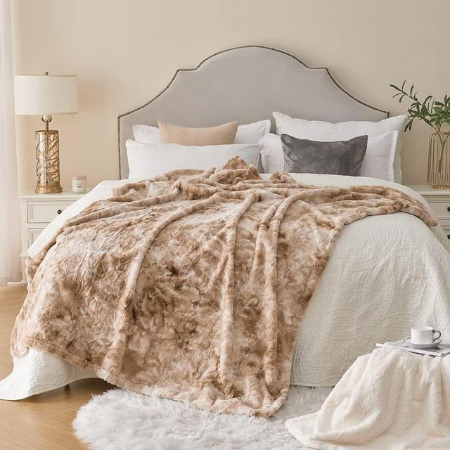 Krifey Oversized Minky Blanket, Super Soft Fluffy Luxury Throw Blanket Comfy Faux Fur Bed Throw Marbled Beige 60" x 80"