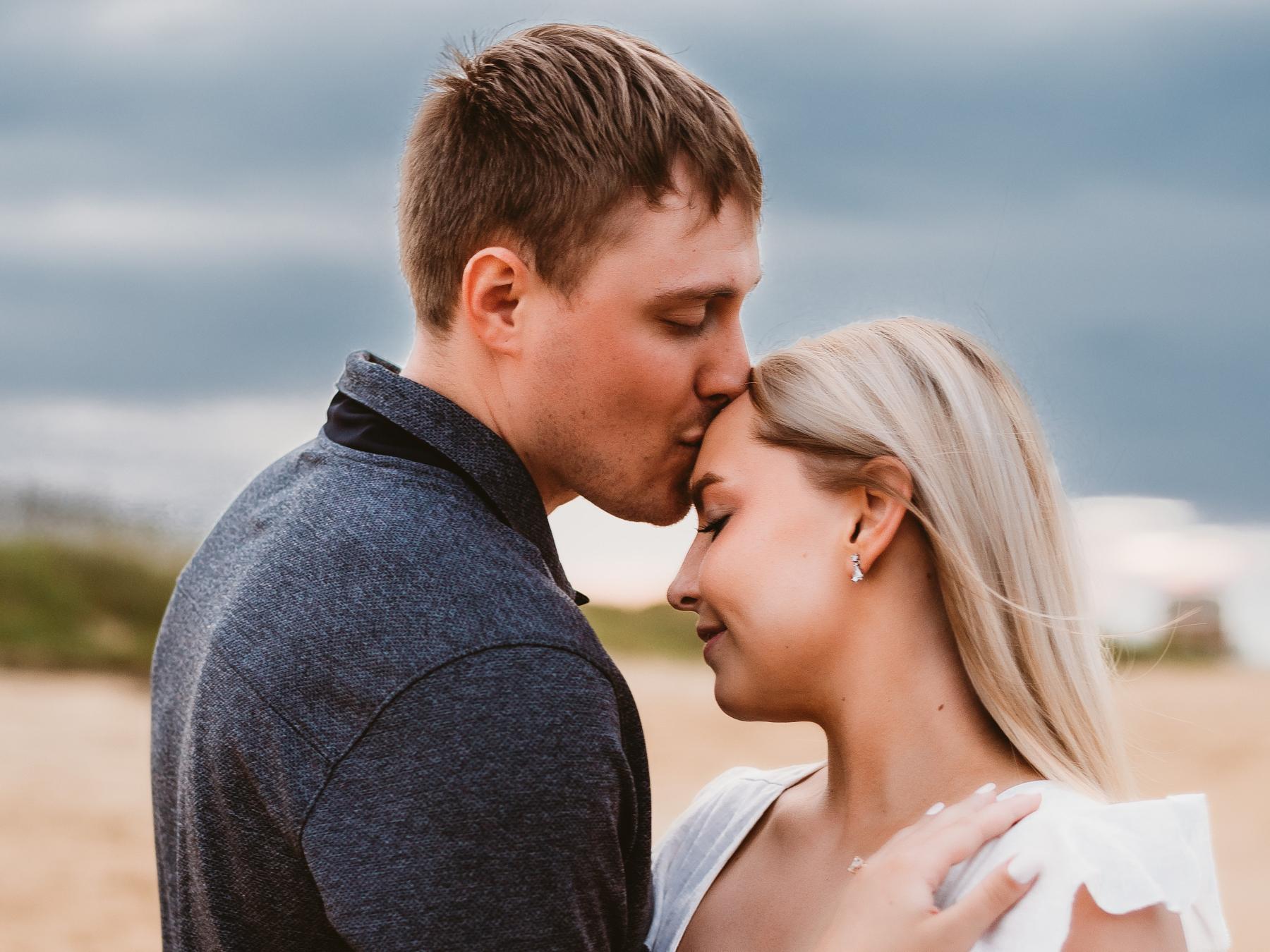 The Wedding Website of Emma Gibson and Devon Harms