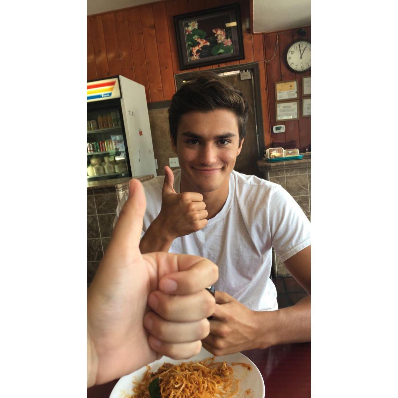 our first date💛