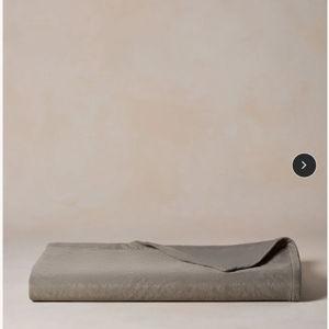 Signature Hotel Blanket