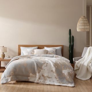 Double Snug Pixel Comforter