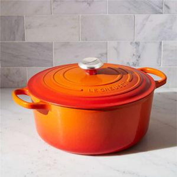 Le Creuset 5.5-Quart Signature Round Dutch Oven | Orange