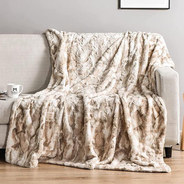 Soft Throw Blanket, 50" x 60" Luxurious Warm Thick Fall Throw Blanket, Elegant Cozy Faux Fur Throw Blanket for Couch Bed and Sofa