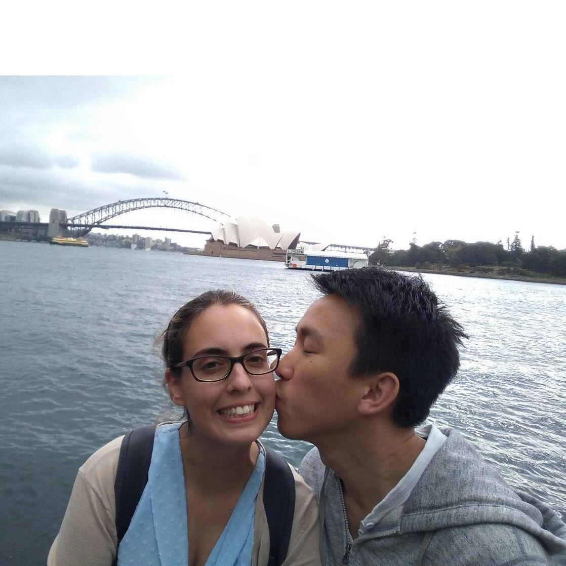 Lidia's first trip to Sydney

La primera vez de Lidia en Sídney