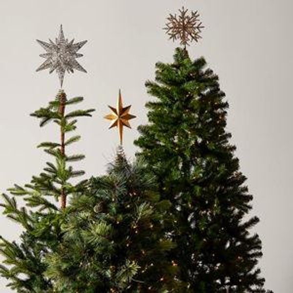 7.5ft. Norwegian Spruce Tree Unlit
