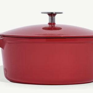 Cast iron Dutch oven