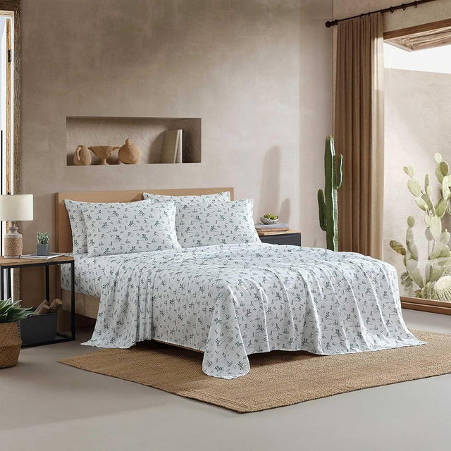Wrangler - Queen Size Sheet Set, Ultra-Soft & Wrinkle-Resistant Bedding for Year Round Comfort, Deep Pockets, Bed Sheets with Matching Fitted Sheet & Pillowcases (Cowboy Rodeo Green)
