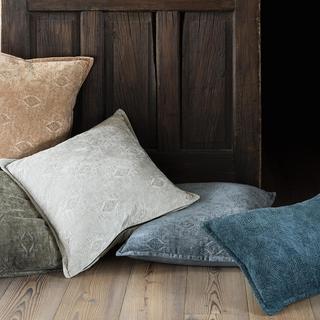 Victoria Textured Pillow