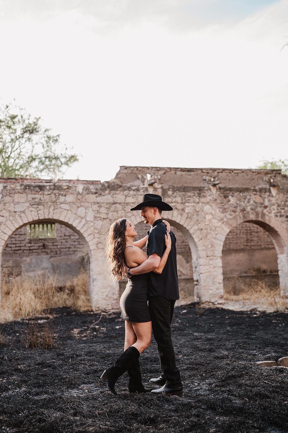 The Wedding Website of Elsa Solorio and Omar Núñez