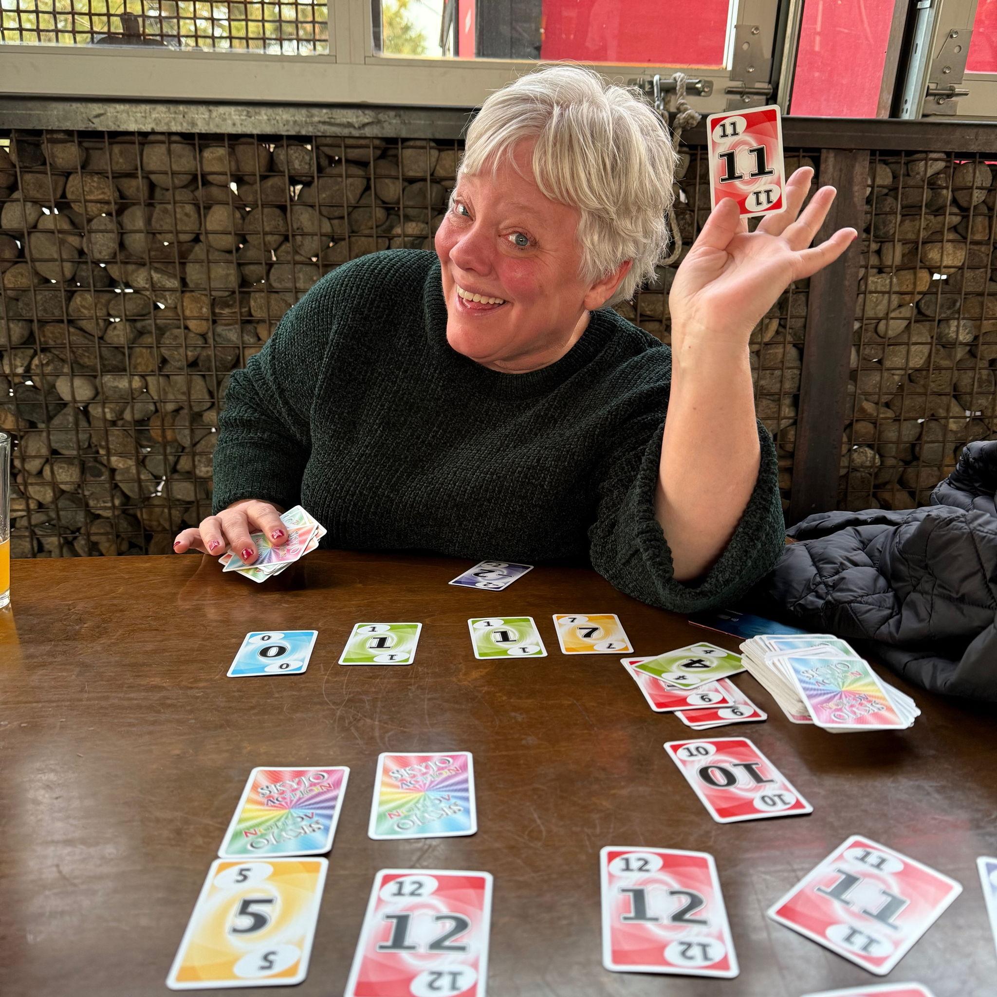 Kellie & Abbie on a brewery date playing SkyJo!