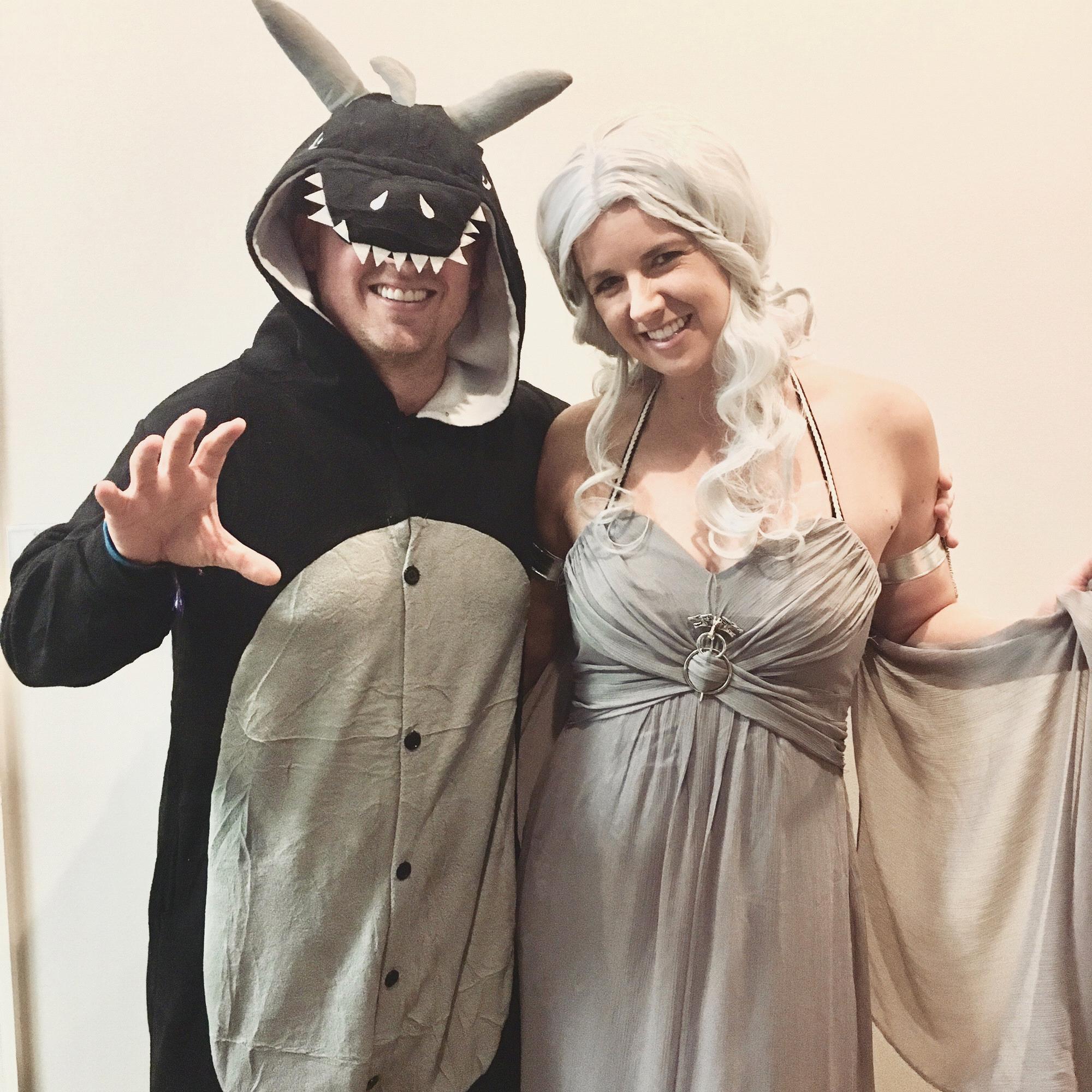 Halloween couples costume: Queen Daenerys Targaryen & one of her dragons
