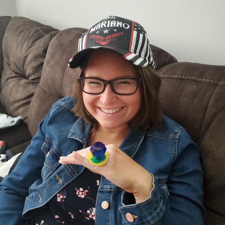 Ring pop = 20 carats roughly 😂💎