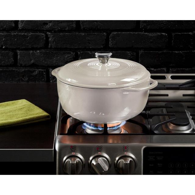 Lodge Cast Iron Round Dutch Oven