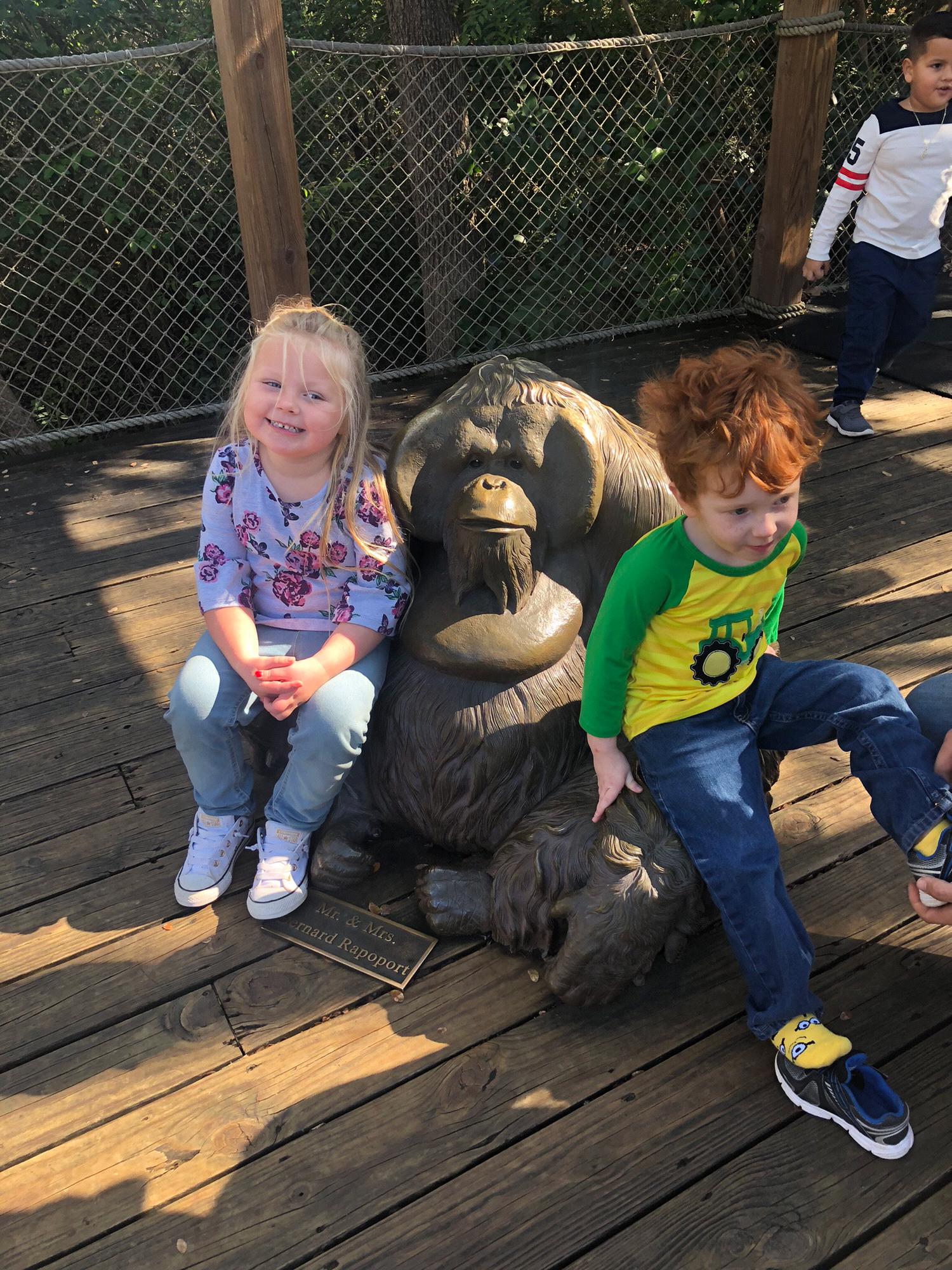 Waco Zoo time with Makynlee and Kayden!