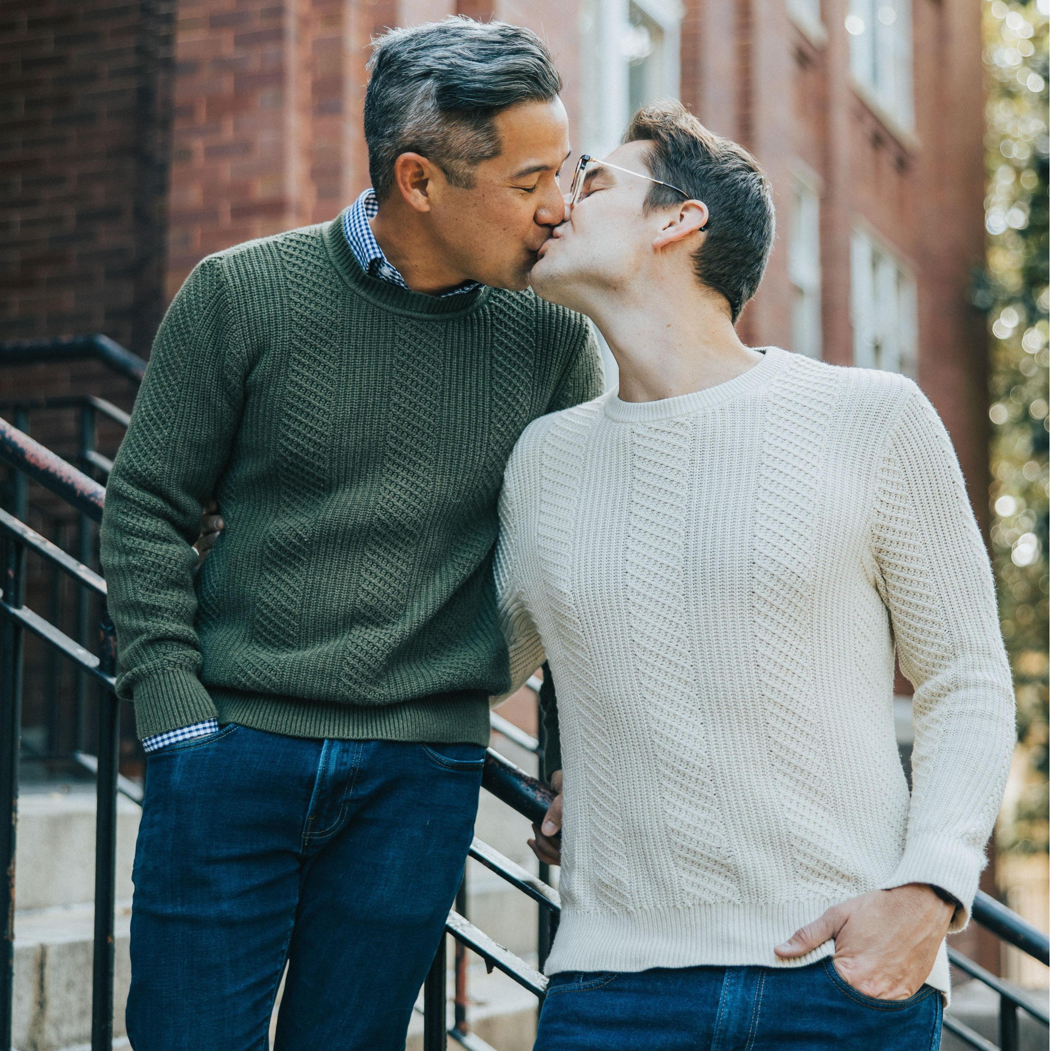 11/9/24: Kissing on campus.