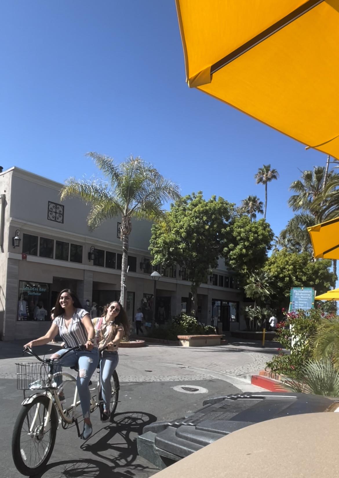 First time on a tandem together in Catalina Island 🚲