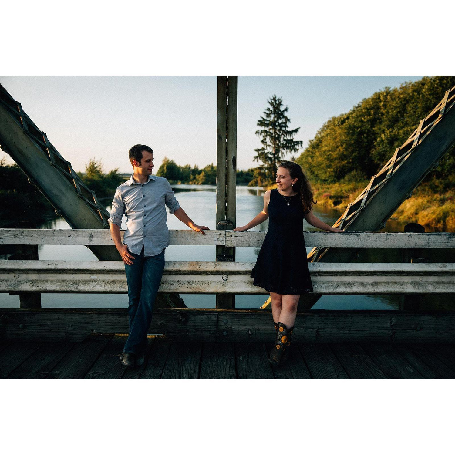 Engagement photoshoot with Zoe Burchard at Spencer Island Park
