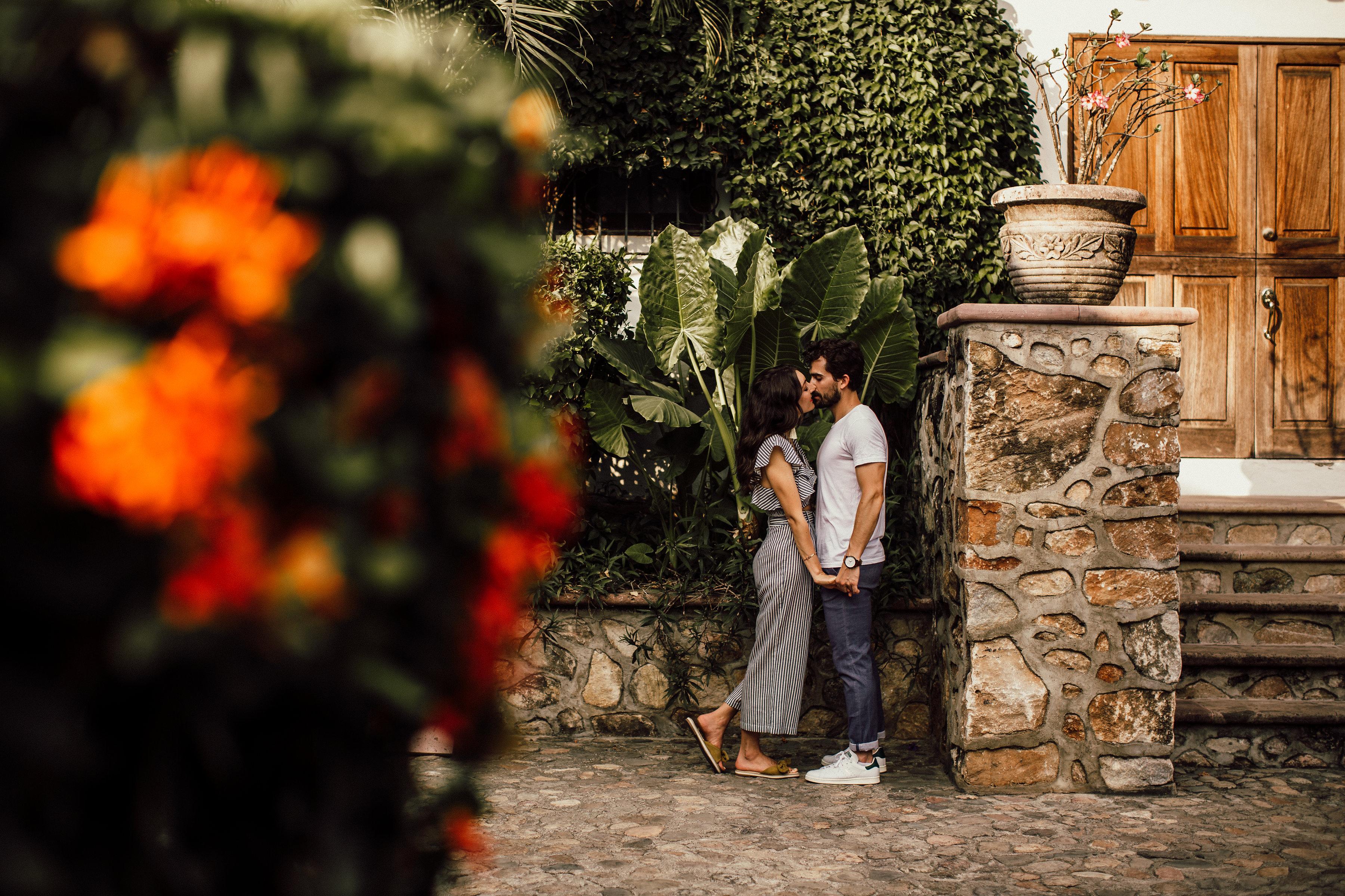 The Wedding Website of Lindsay Daniels and Tony Molina