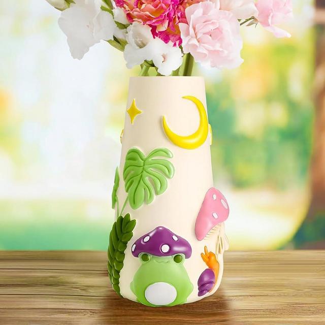 GUGUGO Charming Frog Garden Vase - 8 Inch Exquisite Eclectic Decor - White & Purple