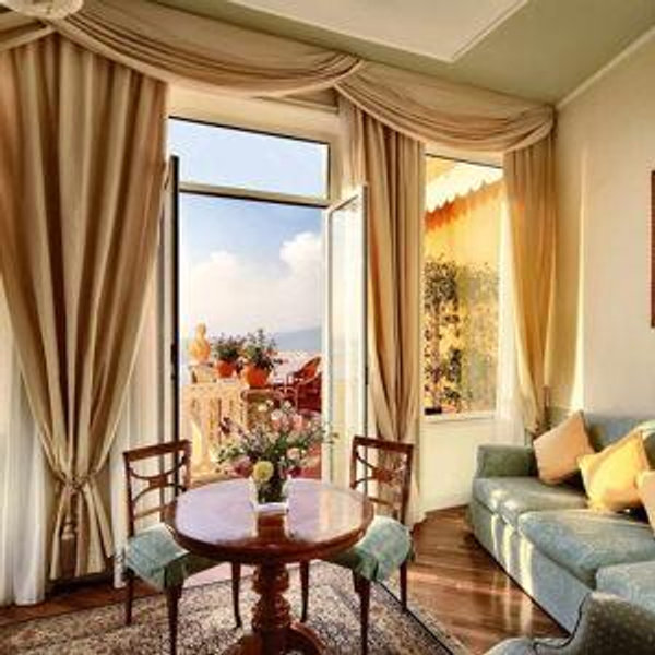 Honeymoon Hotels - Rome, Sorrento & Amalfi Coast