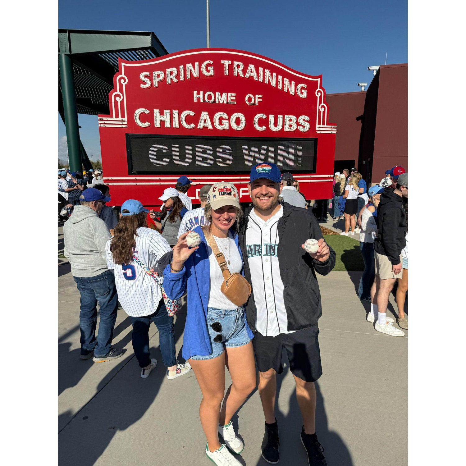 but.. Cubs fans are pretty cool!!