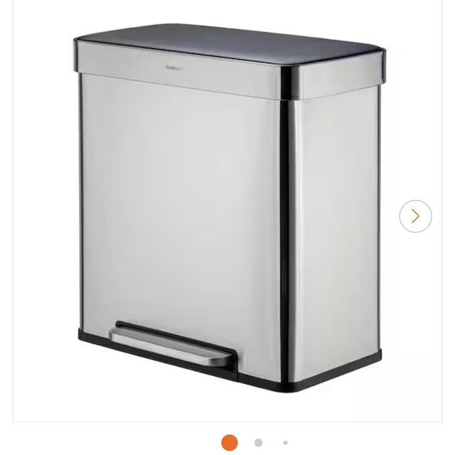 Garbage can