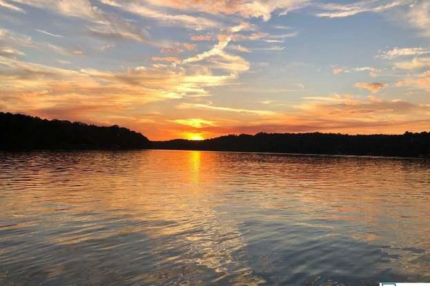 The Wedding Website of Natalie Peach and Efe Sahinoglu