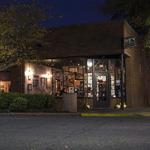 Doe's Eat Place