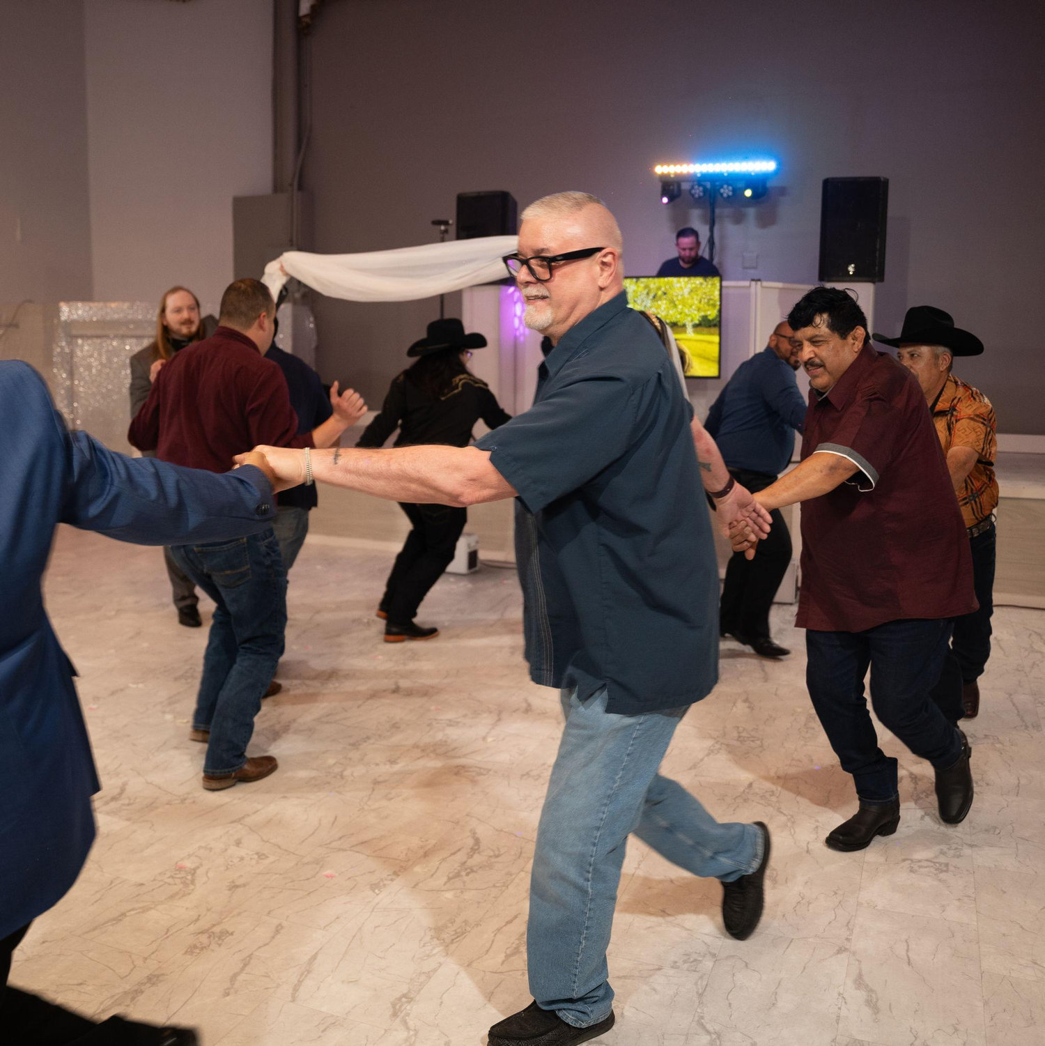 The gentlemen playing the Víbora de la mar