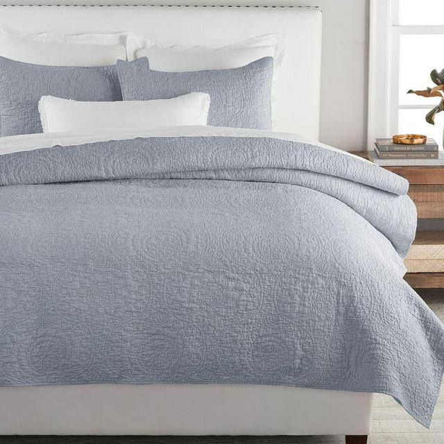 Belgian Flax Linen Floral Stitch Quilt, King/Cal King, Chamrbay/Flax