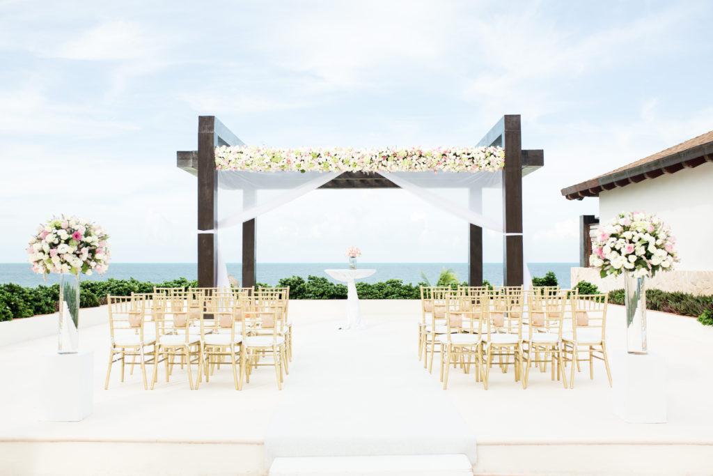 The Wedding Website of Michelle Samboa and Lee Lonergan