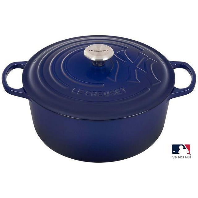 Le Creuset The Limited-Edition MLB™ Signature Series Dutch Oven, 7.25 qt.