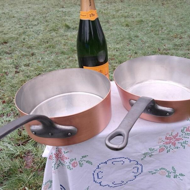 Set of two FALK copper vintage sauce pans tin lined - sauteuses- classic cookware casserole artisan - made in Belgium - New Condition