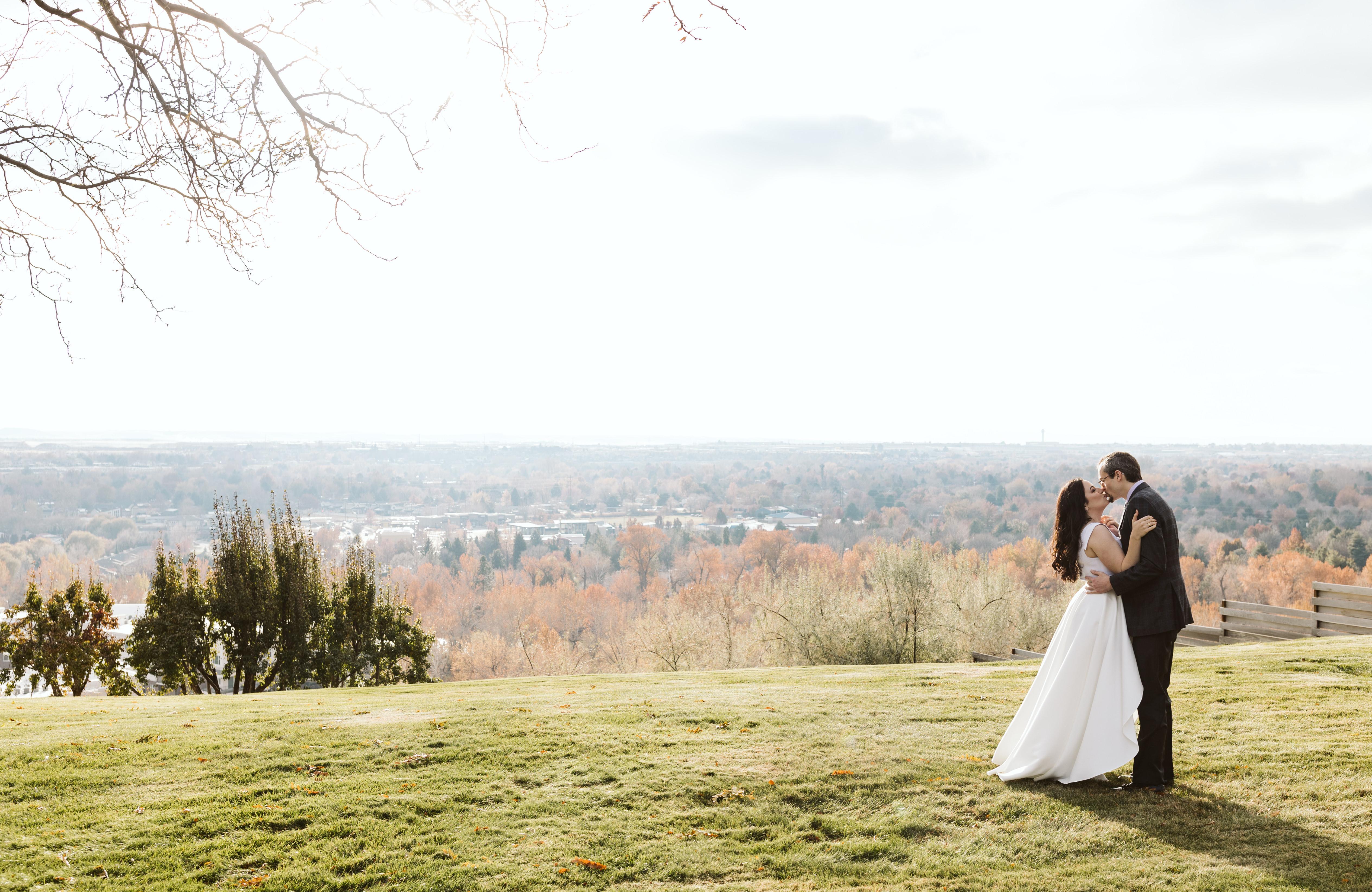 The Wedding Website of Lauren Hannah and Wyatt Corman