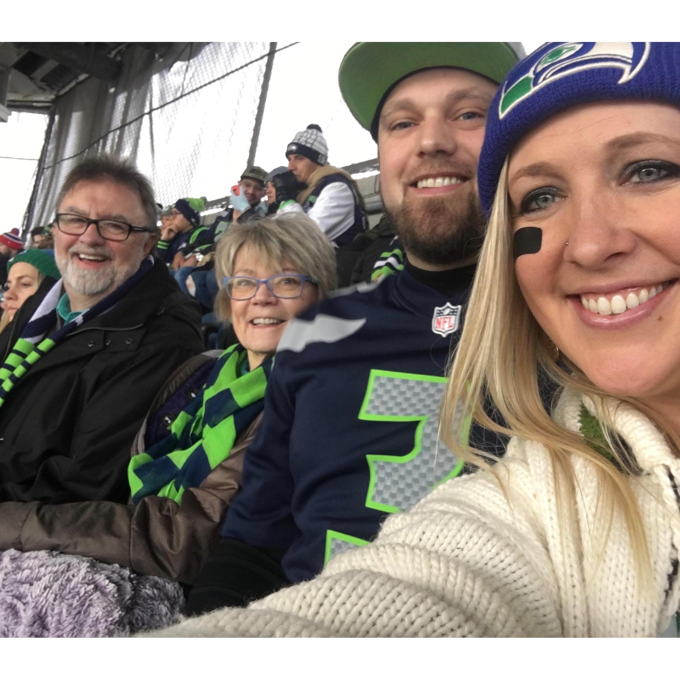 Robertsons say GO HAWKS