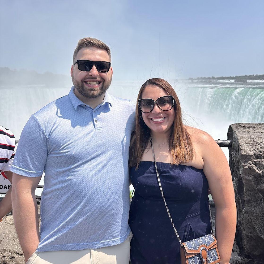 Love flows here too: Niagara Falls, CAN.