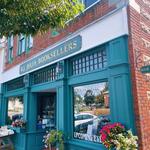 RJ Julia Booksellers