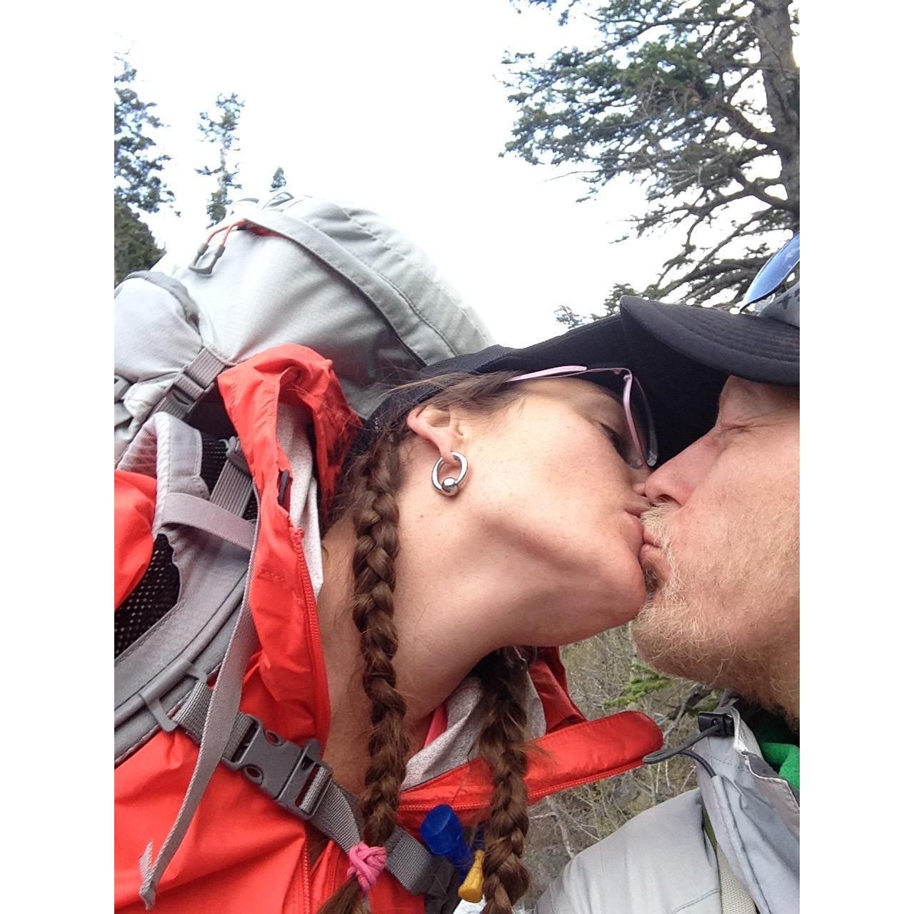 Backpacking kisses ❤️