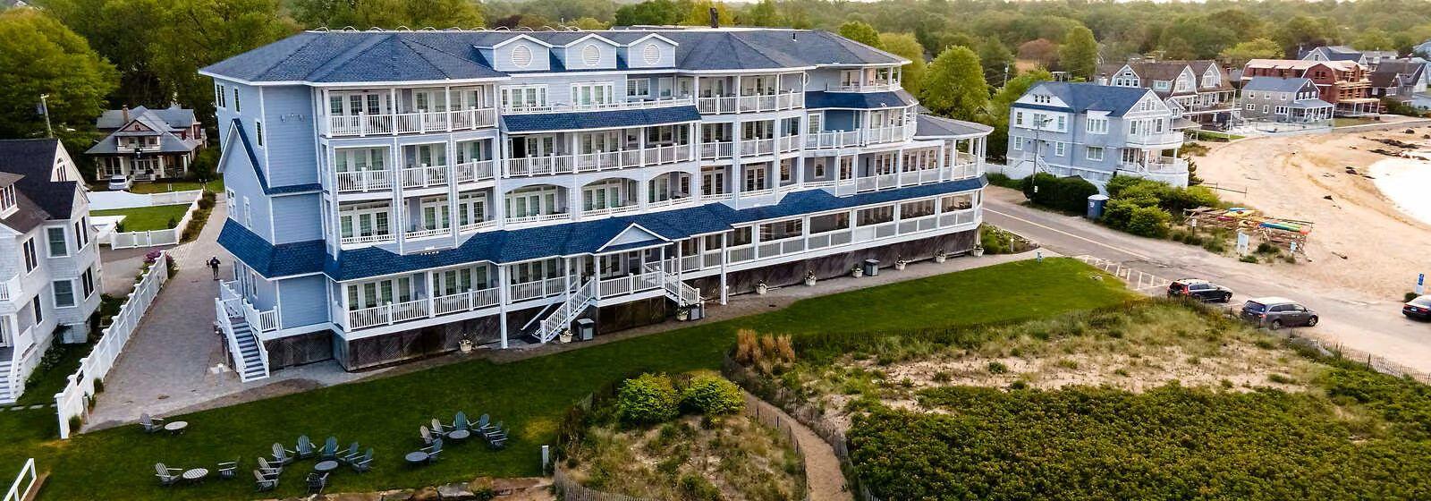 The Wedding Website of Ashley Cannata and André Costa