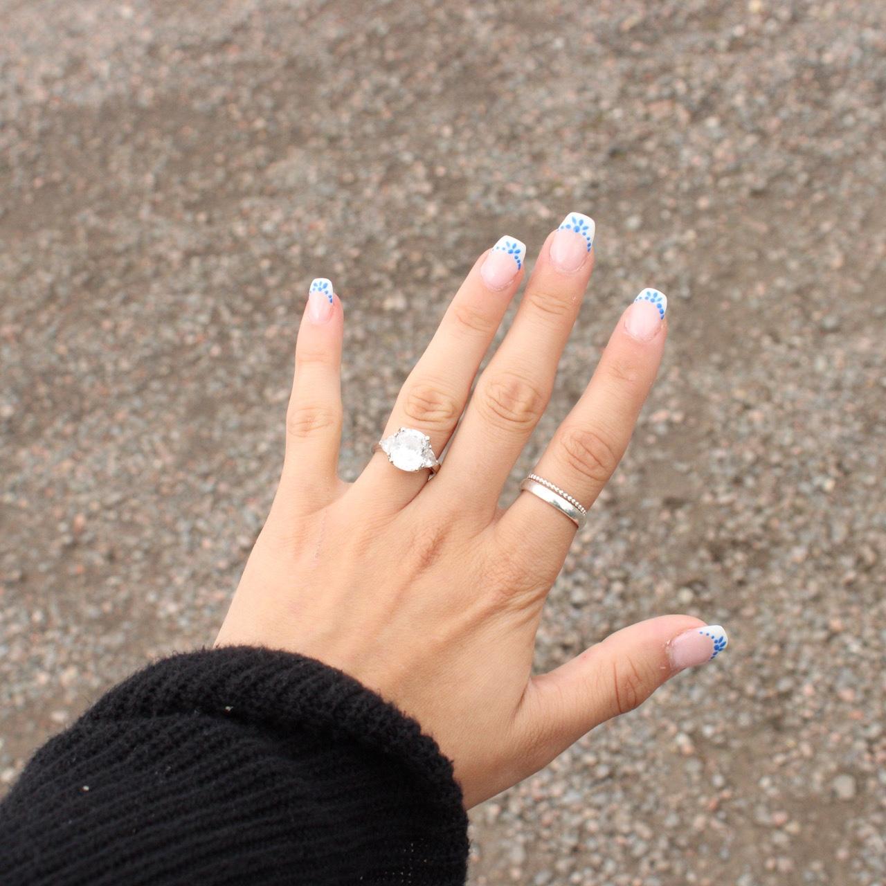 Summer 2025 - Peighton in Scotland, trying to figure out camera settings. Also, one of the only pictures of her ring where her nails are actually done! (Can’t say the same for the engagement ones 🥲)