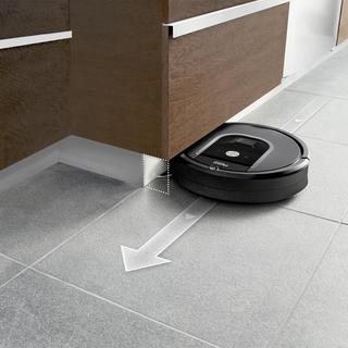 Roomba 960 Wi-Fi Connected Vacuuming Robot