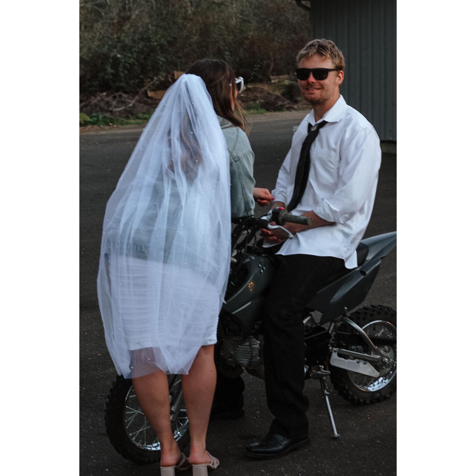 "Save the date" photoshoot
