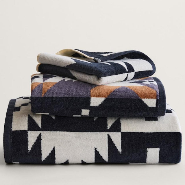 SPIDER ROCK TOWEL COLLECTION