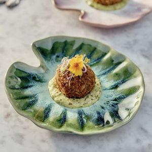 Lilypad Portuguese Stoneware Canape Plate