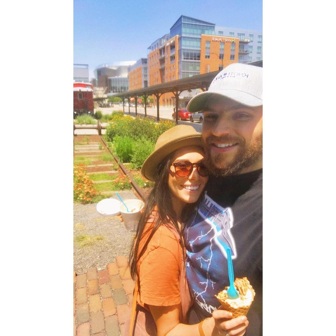 Sunday date day